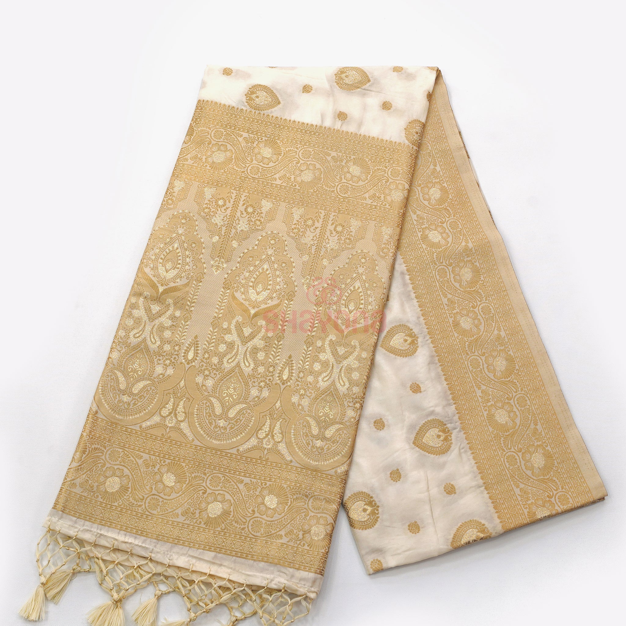 Ivory White Banarasi Soft Silk Saree – A Symphony of Subtle Luxury