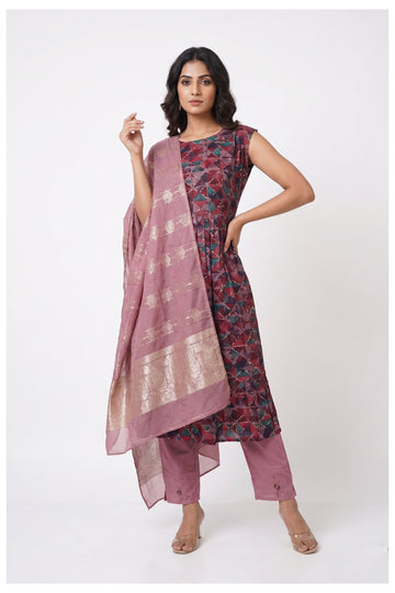 Wine Geometric Printed Kurta Pant Set With Mauve Dupatta