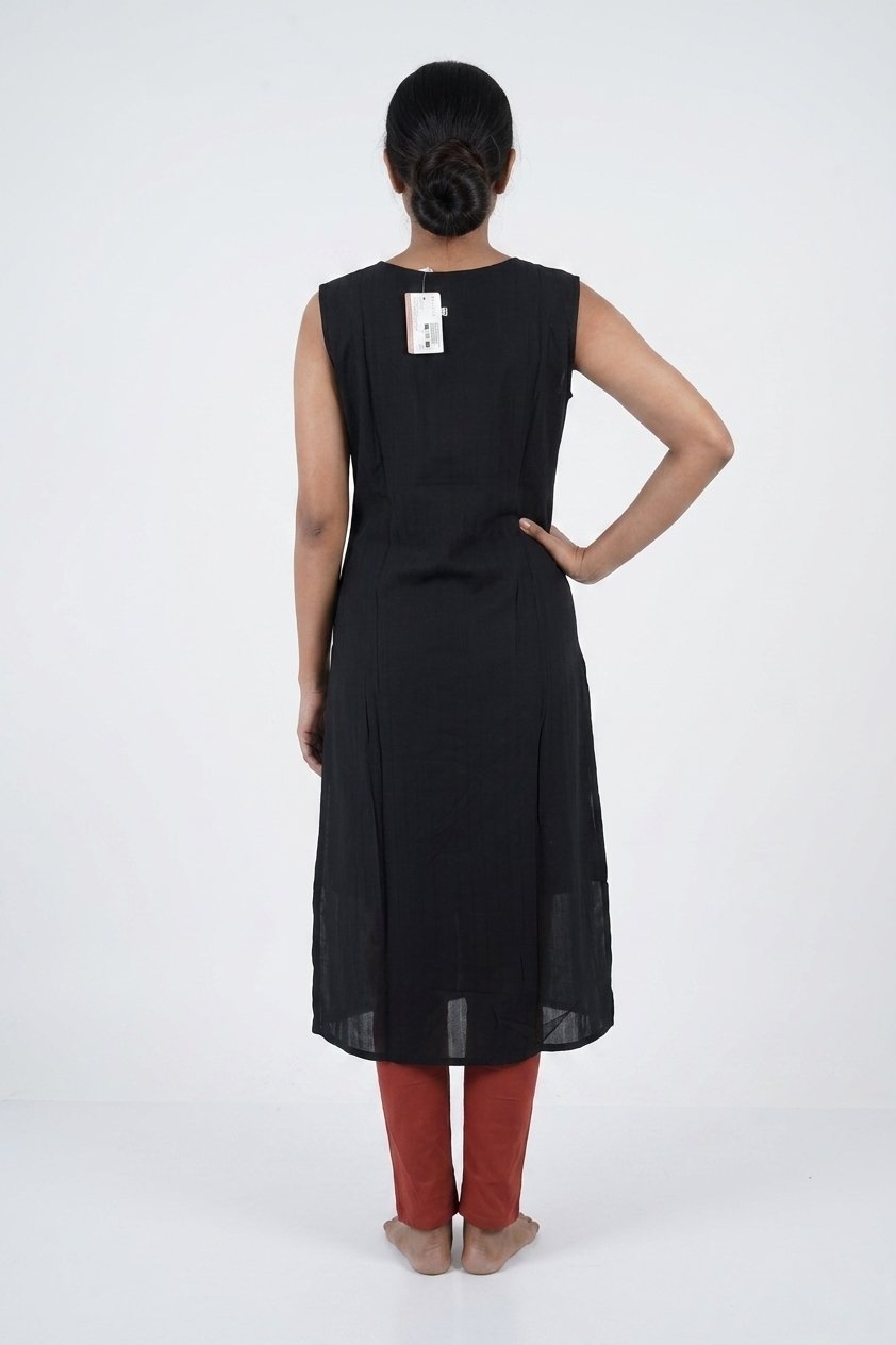 Black Embroidered Kurta Set With Rust Printed Dupatta