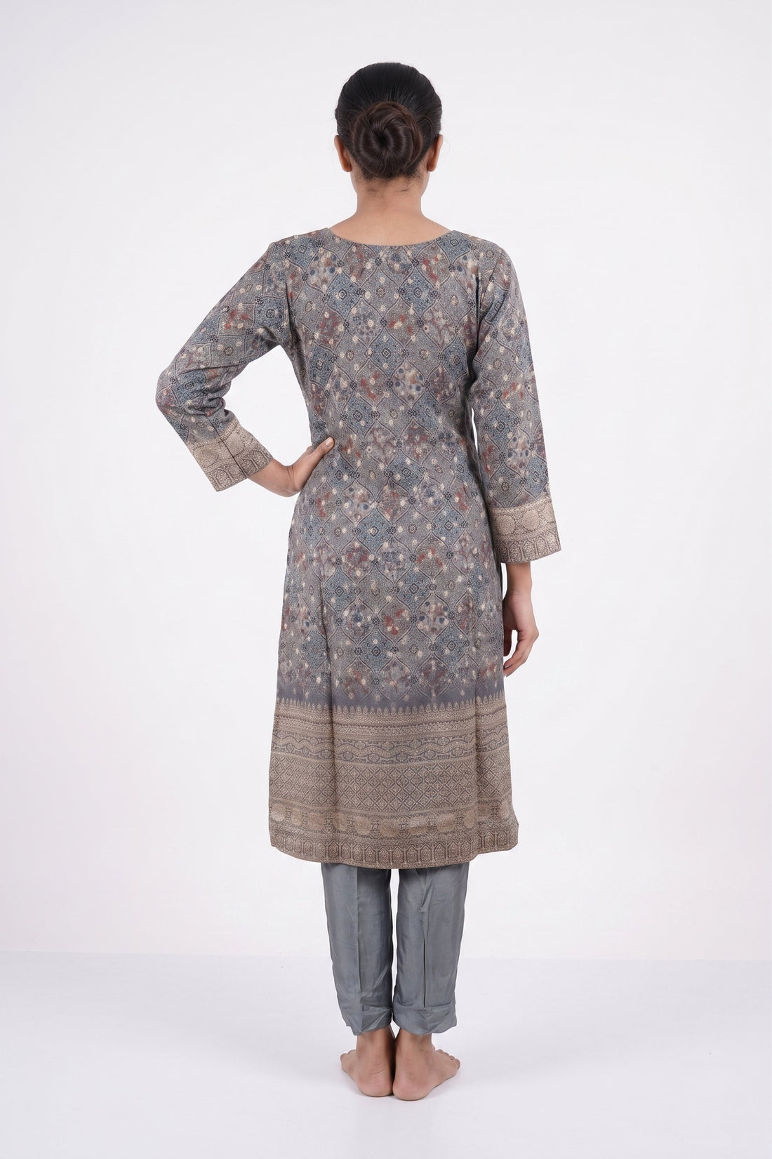 Smoky Grey Printed Kurta Pant Set With Organza Dupatta