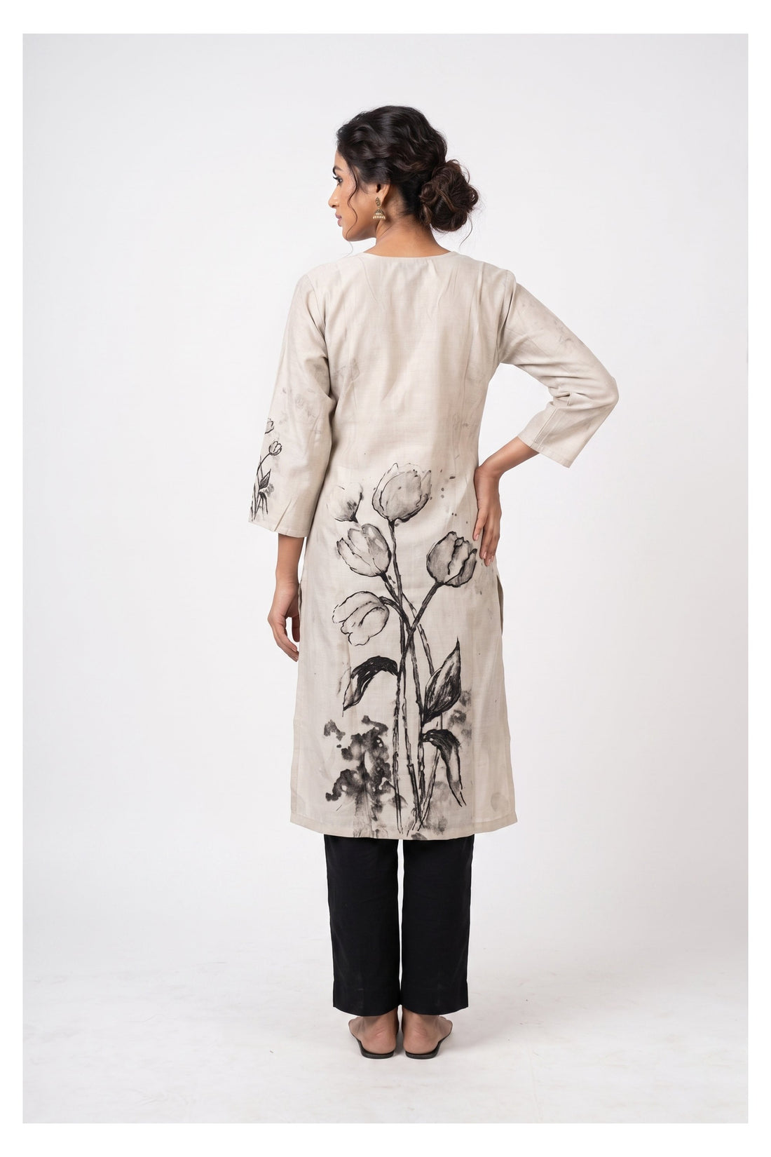 Ivory Floral Printed Kurta Pant Set With Dupatta