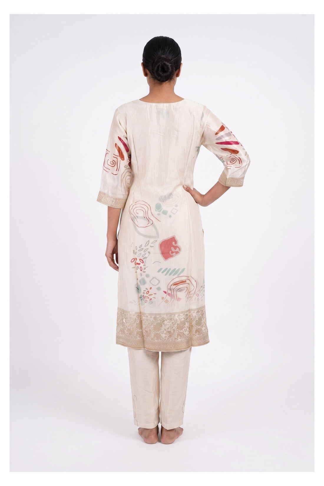 Cream Floral Embroidered Kurta Pant Set With Designer Dupatta