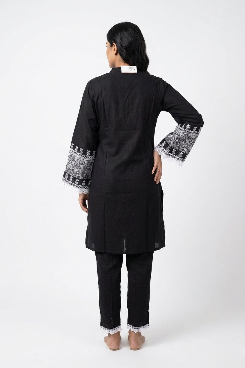 Elegant Black Lace Detail Kurta Pant Set With Organza Dupatta