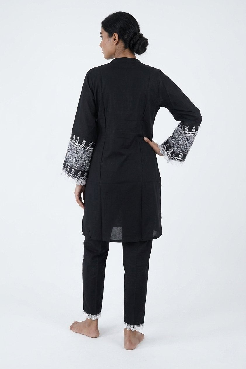 Black Elegance Embroidered Kurta Pant Set With Sheer Dupatta