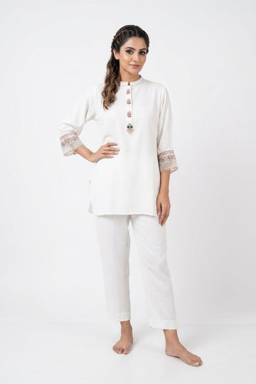 Elegant White Embroidered Co-Ord Kurta Pant Set