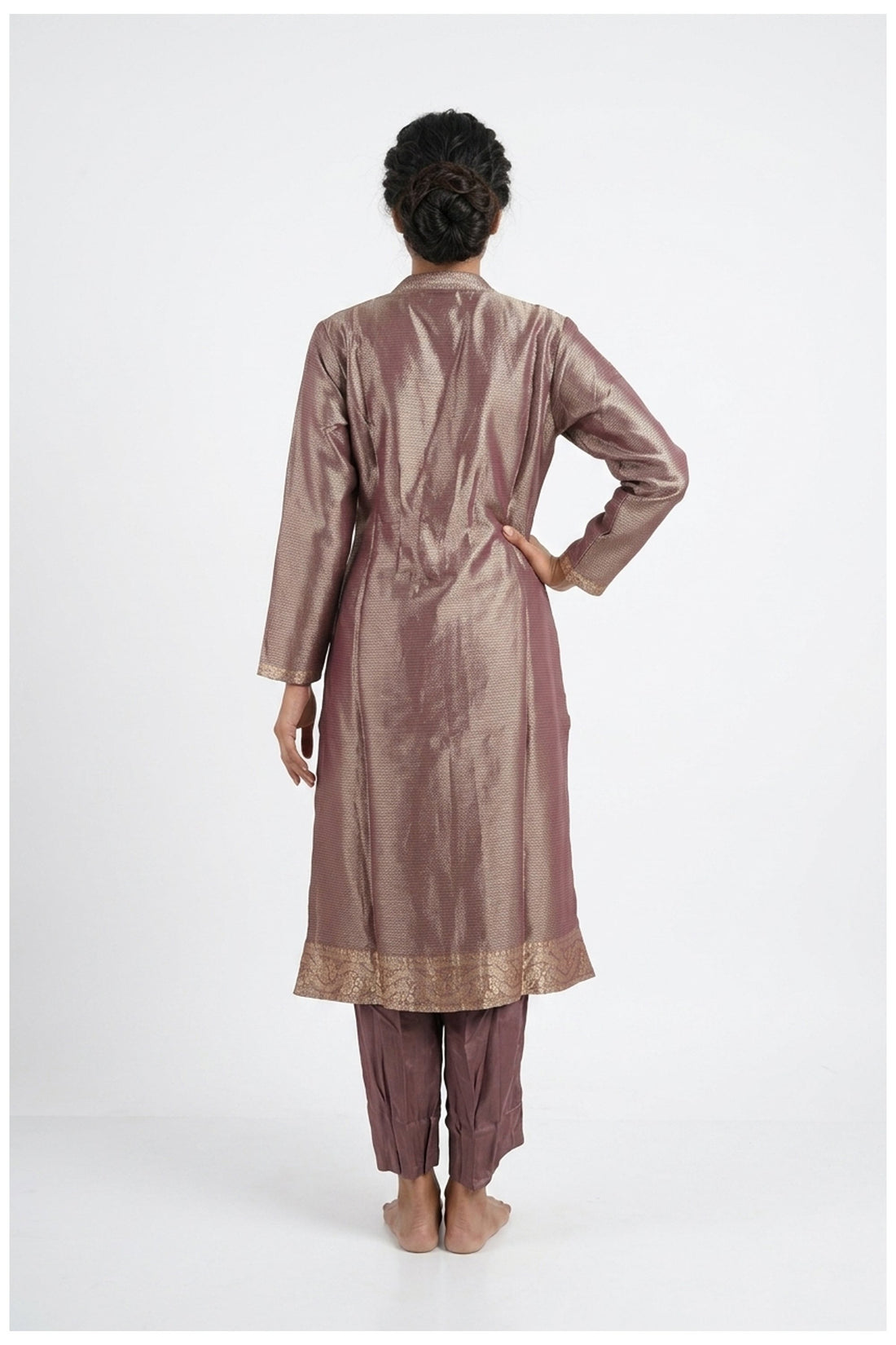 Dusty Mauve Woven Kurta Pant Set With Dupatta