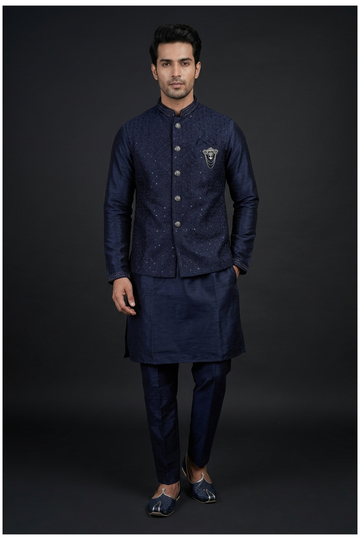 Men'S Embroidered Kurta Set With Koti
