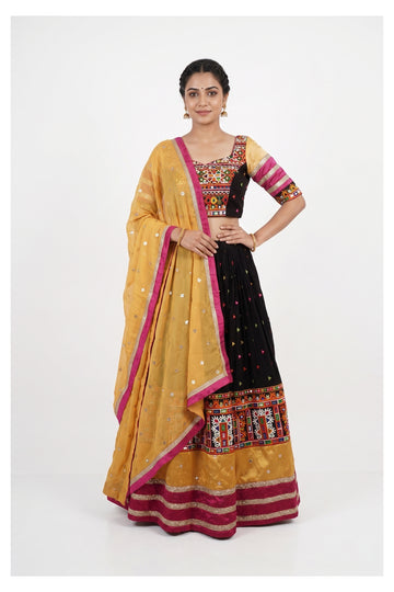 BLACK CHANIYA CHOLI