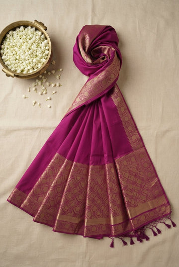 Elegant Magenta Silk Blend Saree With Intricate Golden Zari Border