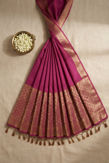 Elegant Magenta Silk Cotton Saree With Festive Gold Zari Border