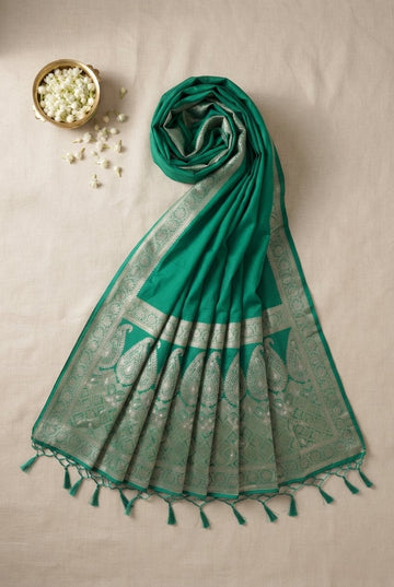 Emerald Green Banarasi Silk Saree With Elegant Silver Zari Pallu
