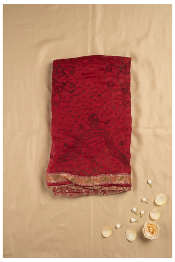 Elegant Crimson Red Crushed Georgette Saree With Woven Paisley Border