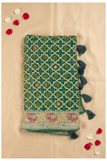 Elegant Emerald Green Bandhani Saree With Zari Border And Tassels