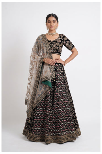 Black Floral Embroidered Bridal Lehenga Choli With Net Dupatta