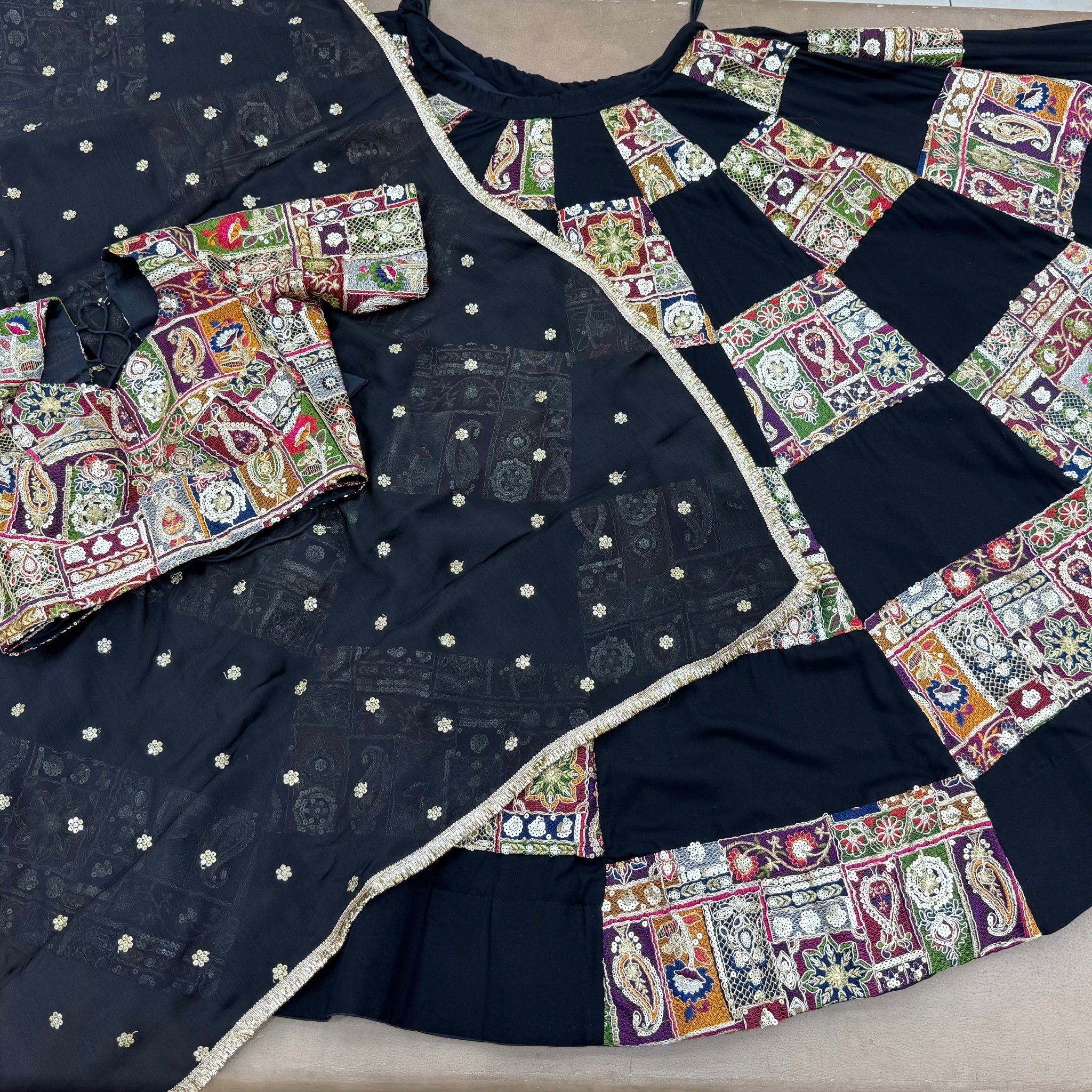 BLACK GAMTHI CHANIYA CHOLI