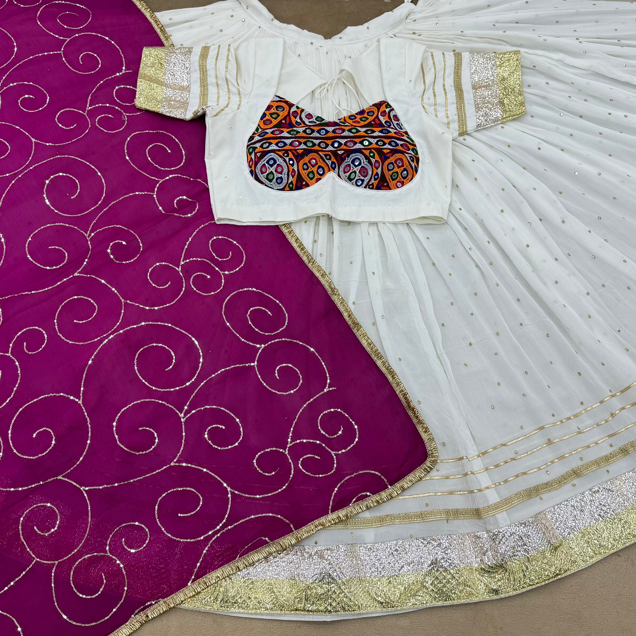 IVORY - MAGENTA CHANIYA CHOLI