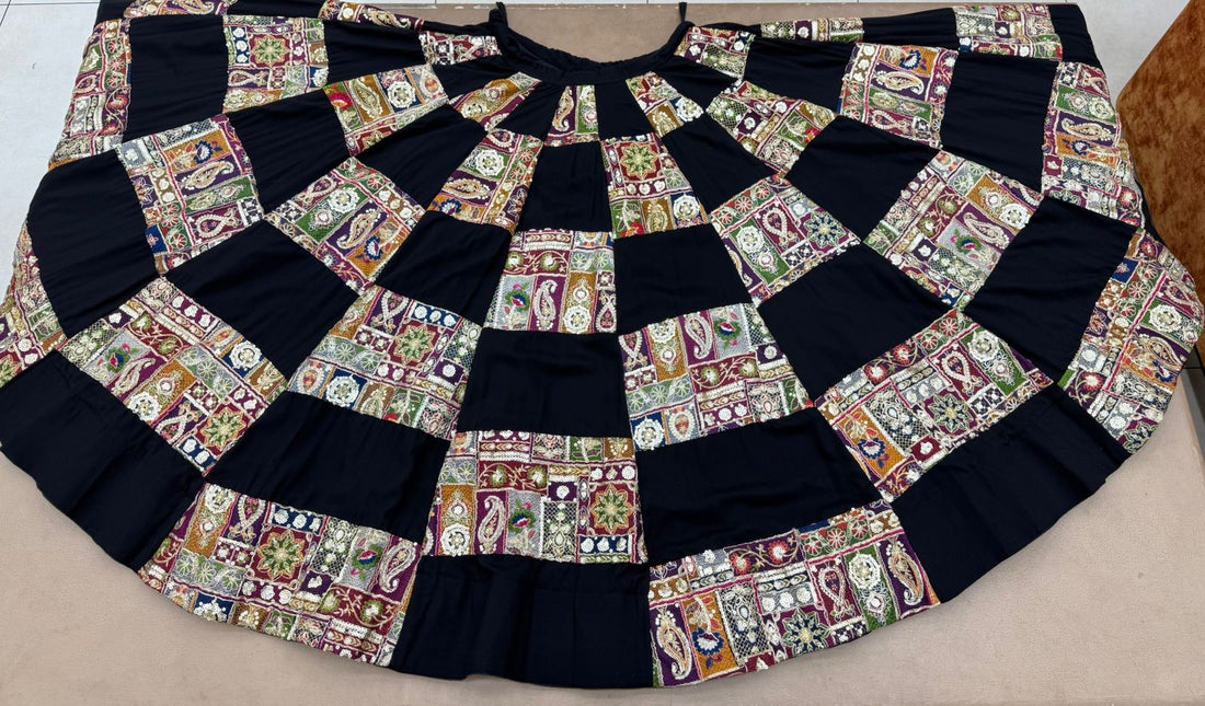 BLACK GAMTHI CHANIYA CHOLI